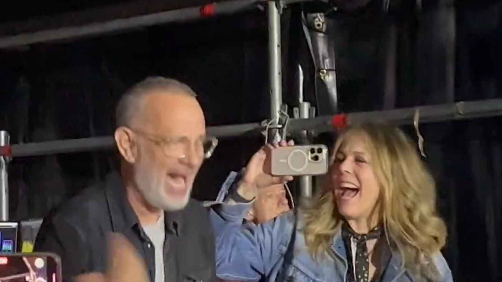 Rita Wilson y Tom Hanks en el concierto de Bruce Springsteen / REDES SOCIALES