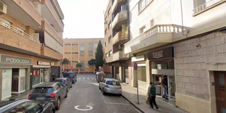 La calle Mosén José Pons donde el ladrón intentó robar / GOOGLE MAPS