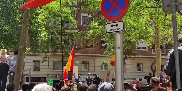 Santiago Abascal durante el acto en plaza Artós, en Barcelona / CEDIDA