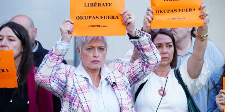 La candidata de Cs a la alcaldía, Anna Grau, en una manifestación contra la okupación en Barcelona / CIUDADANOS