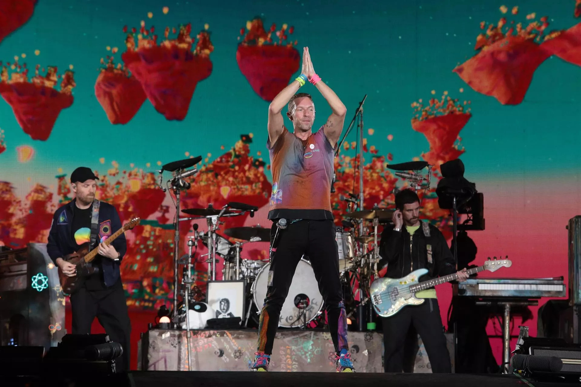 El cantante de Coldplay, Chris Martin, en el primero de los cuatro conciertos que harán en Barcelona / KIKE RINCÓN (EP)