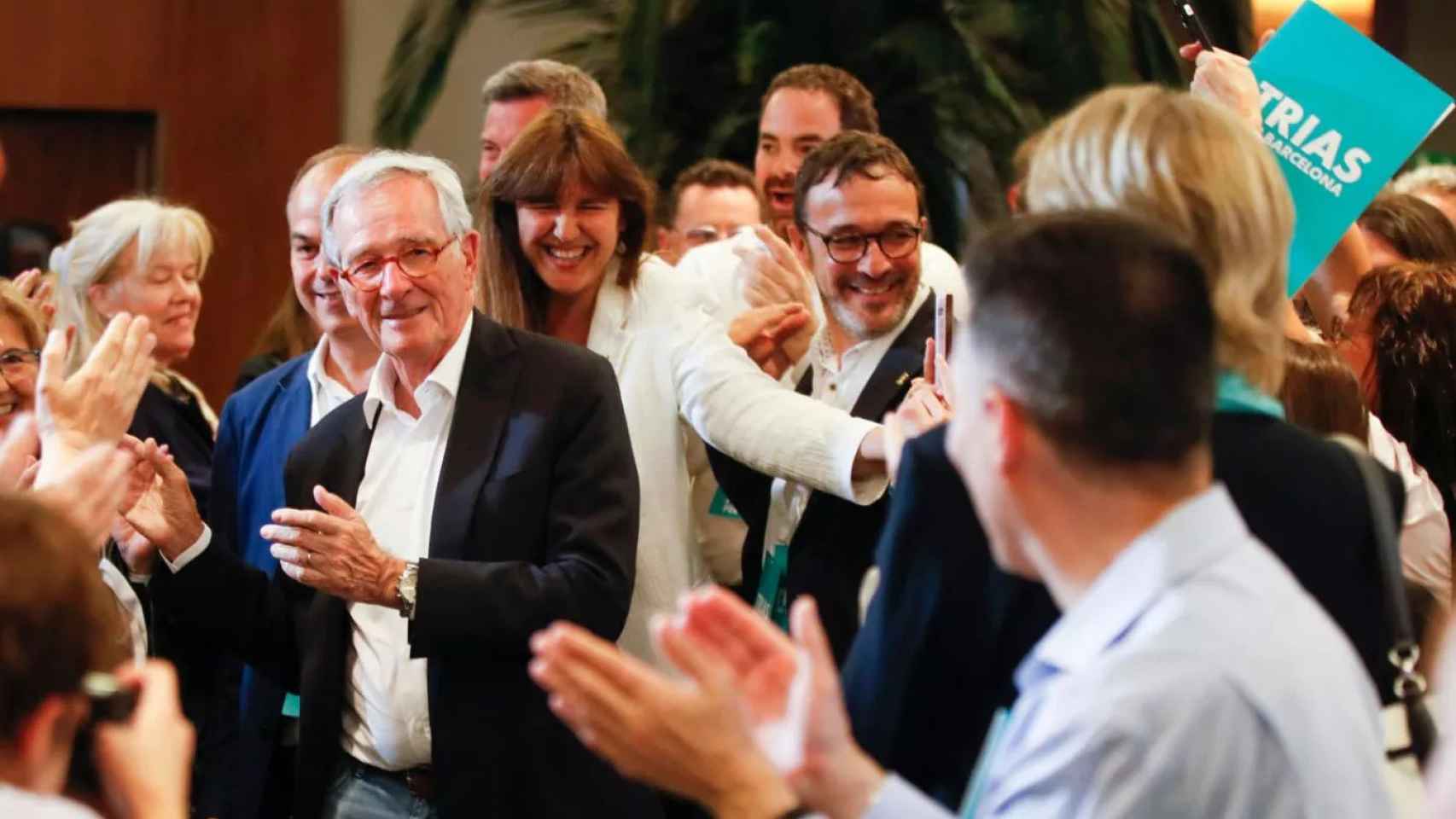 Trias celebra la victoria en las elecciones municipales de Barcelona / EFE