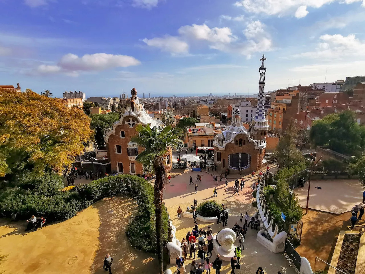 Vistas de Barcelona desde el Park Güell / PEXELS
