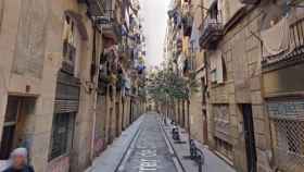 Calle de Sant Gil en El Raval de Barcelona, donde ha tenido lugar el atraco a un menor / GOOGLE MAPS