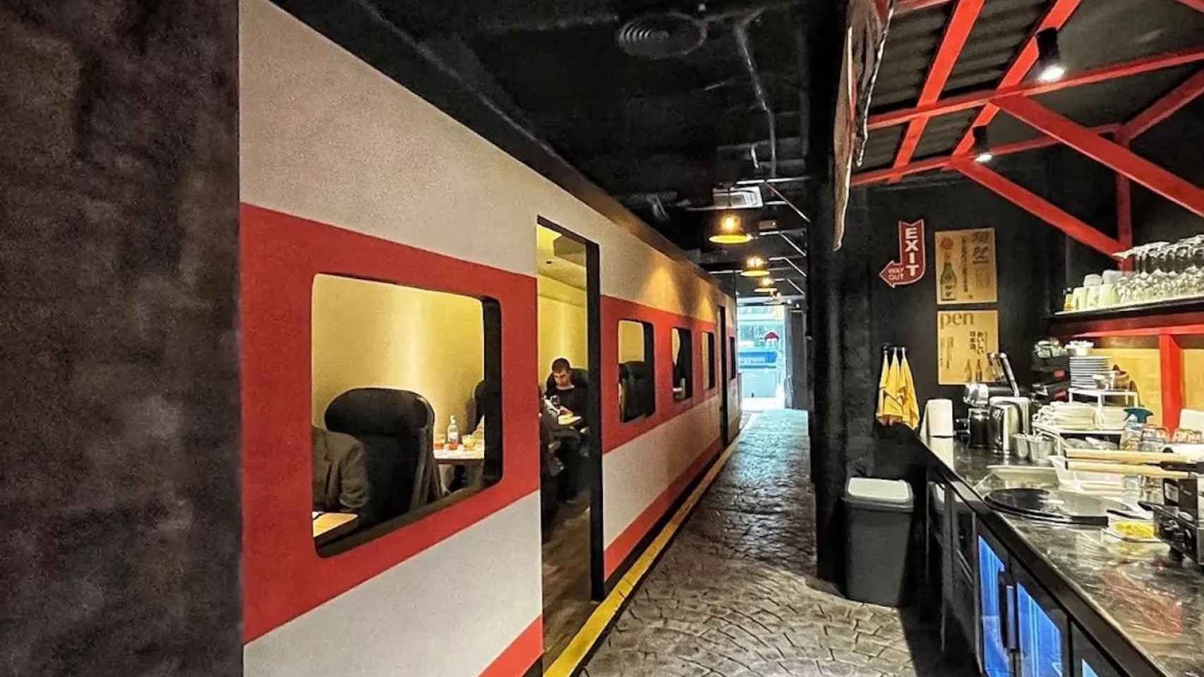 Restaurante de ramen con forma de tren en Barcelona / INSTAGRAM