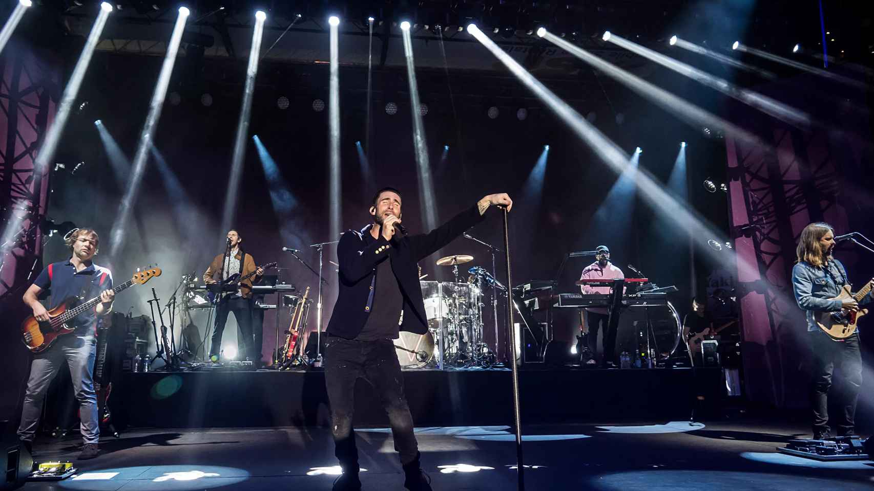 Maroon 5 durante un concierto en una imagen de archivo / ARCHIVO