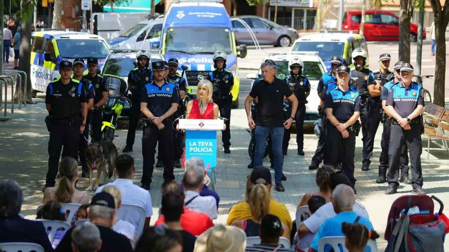 Acto de presentación de nuevas unidades de la Policía Local de Esplugues / AJUNTAMENT ESPLUGUES
