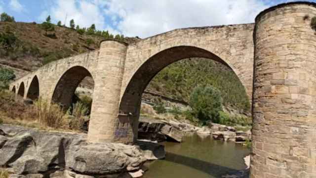 El puente de Vilomara / TURISME