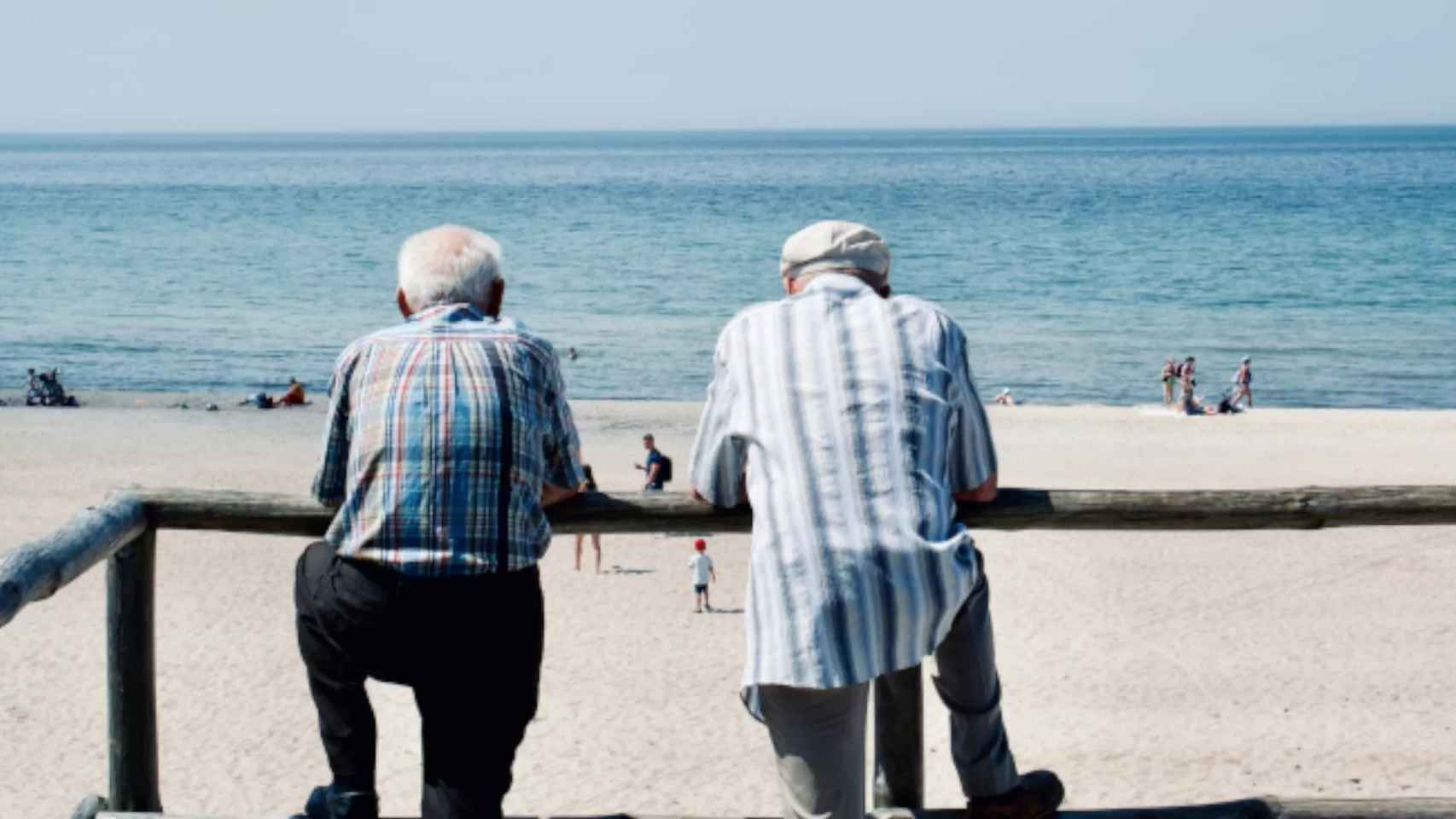 Las personas mayores sufren discriminación social a causa de la edad / EP