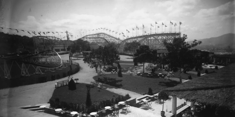Parque de atracciones Maricel Park en los años 30 / JOSEP MARIA SEGARRA (ANC)