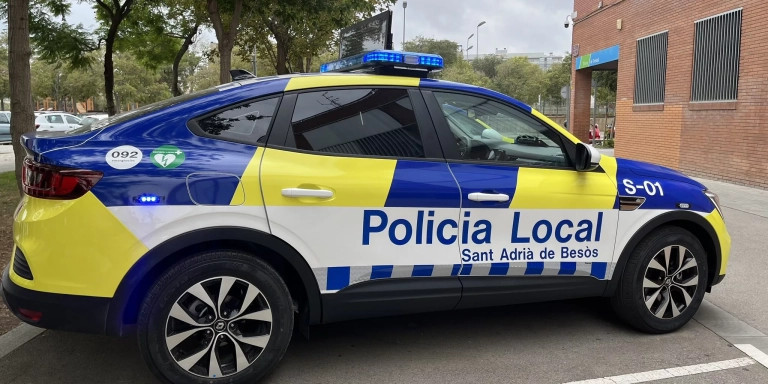 Uno de los nuevos vehículos de la flota de la Policía Local de Sant Adrià / TWITTER