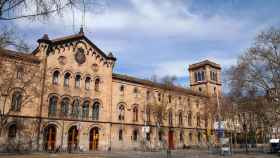 Edificio histórico de la Universitat de Barcelona / UB