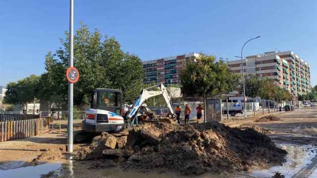 Imagen de las calles a raíz de la avería en una tubería / AIGÜES SABADELL