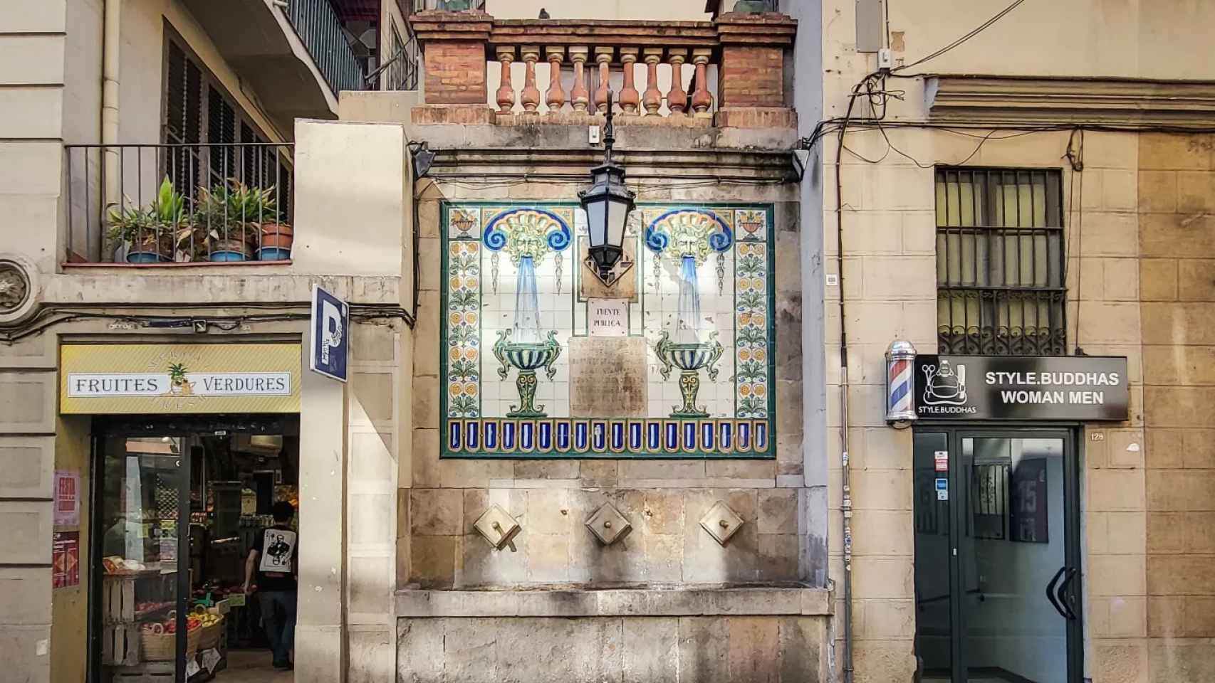 Imagen de archivo de la fuente Travessera de Gràcia