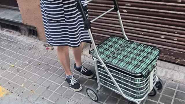 La mujer con andador a la que han prohibido acceder al bonÀrea de Badalona / TWITTER