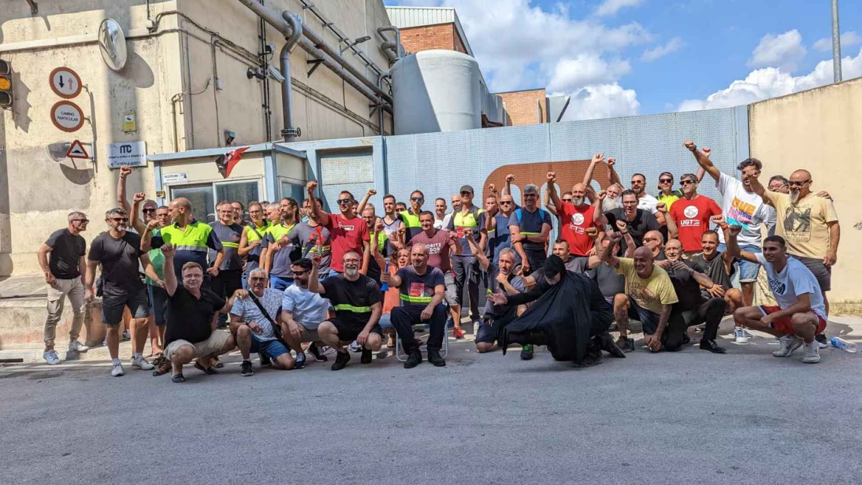 Trabajadores en huelga en la fábrica de Miquel y Costas de Barcelona / CGT CATALUNYA