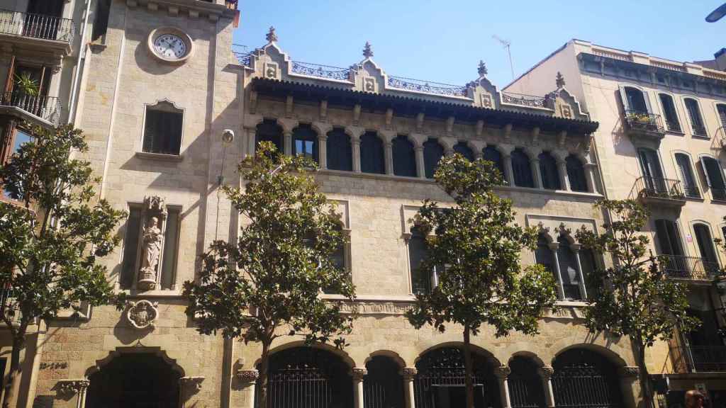 La joya arquitectónica de Barcelona donde se esconde una oficina de CaixaBank / INMA SANTOS