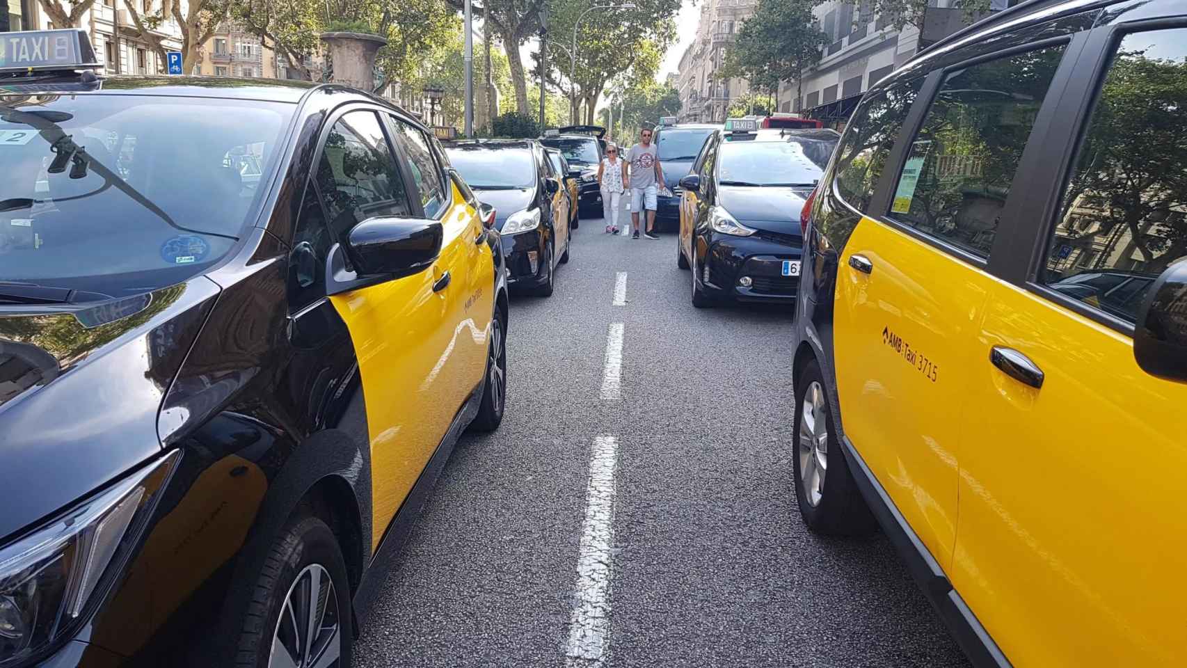 Taxis durante una protesta en Barcelona / EUROPA PRESS