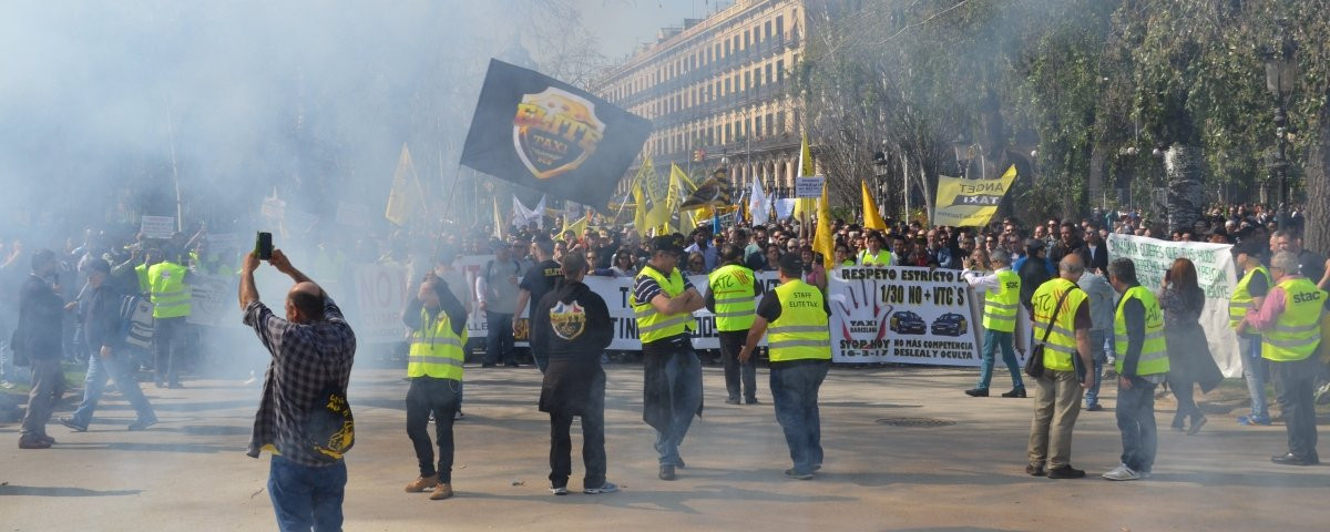 Cabecera de la manifestación a su llegada al Parc de la Ciutadella / XFDC