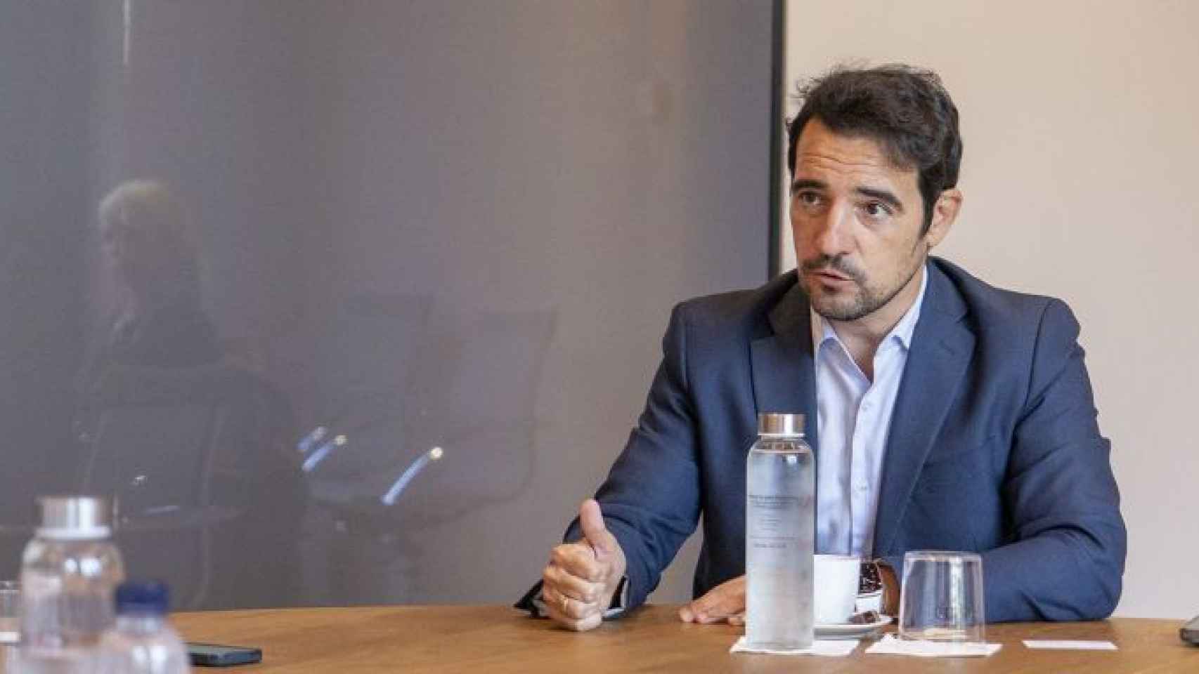 Manu Reyes, alcalde de Castelldefels, durante una entrevista en Metrópoli