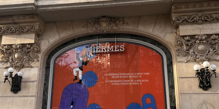 Fachada de la nueva tienda de Hermès / METROPOLI ABIERTA