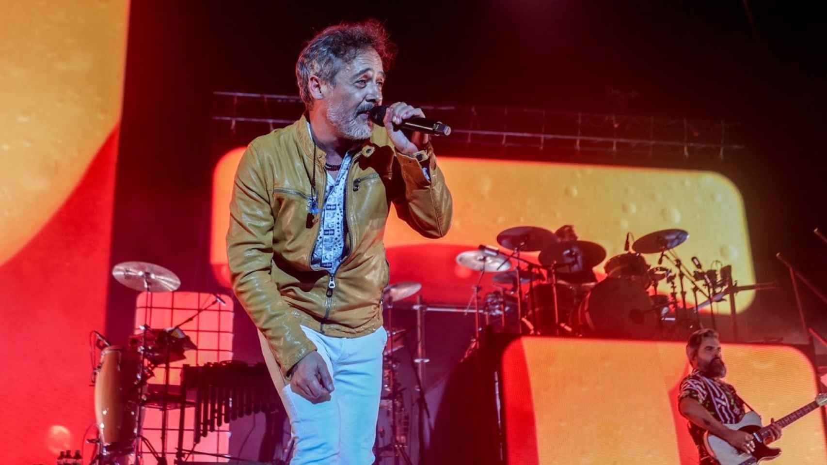 Imagen del cantante Santi Balmes en el concierto de fin de gira de 'V.E.H.N.' en el Wizink Center de Madrid