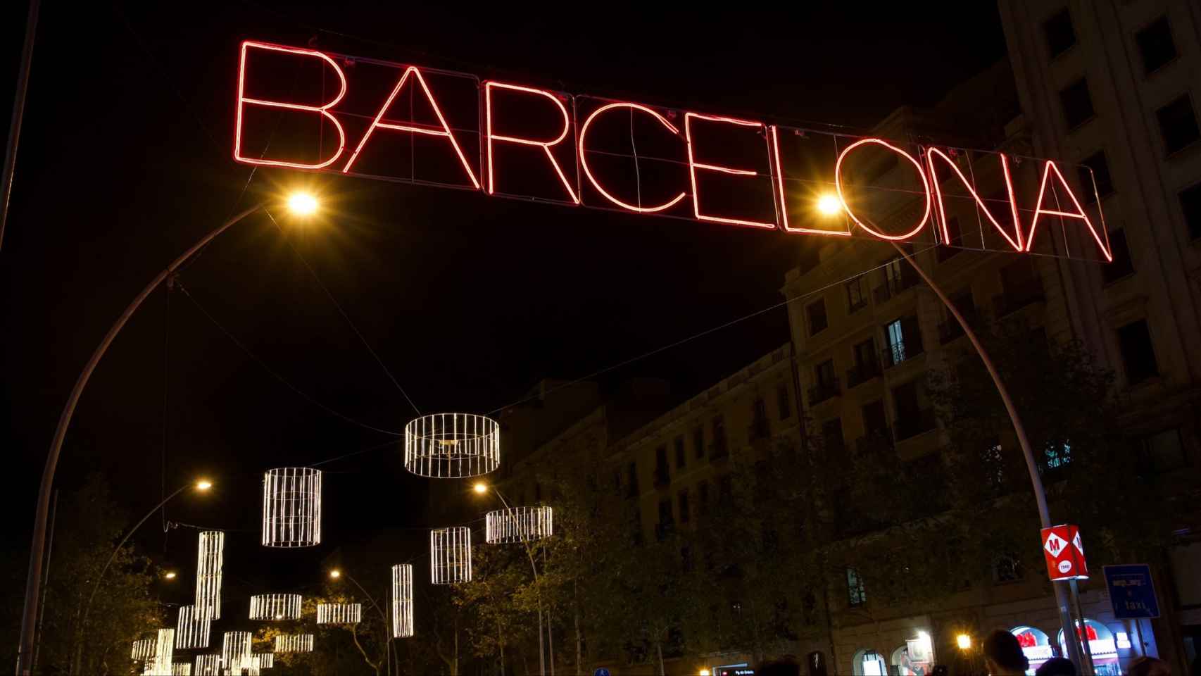 Luces de Navidad de Gran Via de les Corts Catalanes en Barcelona