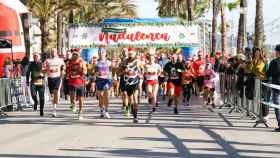 Corredores en la anterior edición de la Cursa Nadalenca celebrada en Badalona